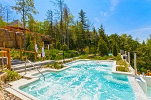 spa of sacacomie hotel lake in quebec canada